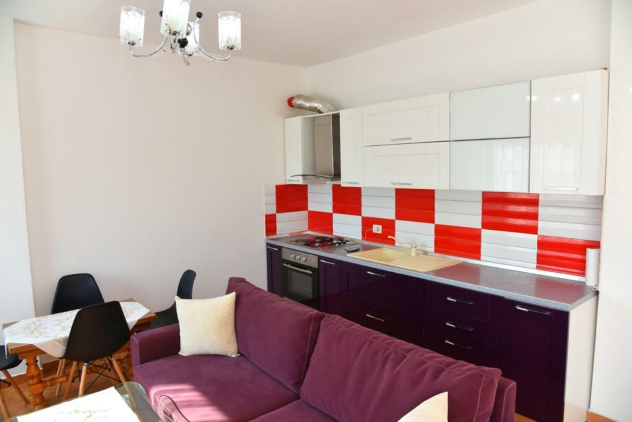 Gzim'S Apartment Durres Exterior photo